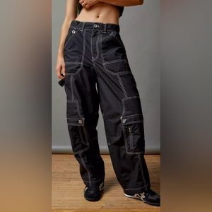 BDG Women’s Rih Baggy Cargo Pant Urban Outfitters Size 8 NWT‎
